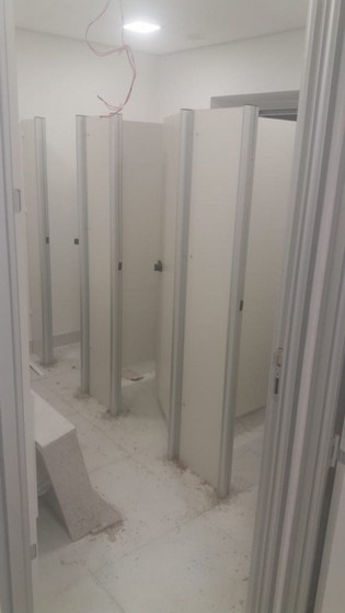 Divisórias para Banheiro Porto Feliz - Divisórias Sanitárias para Empresas