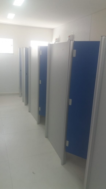 Divisórias para Banheiros Coletivos Salto de Pirapora - Divisória de Banheiro Comercial